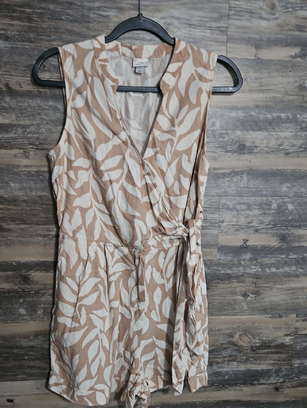 a new day Beige and White Leaf-Print Sleeveless Wrap Romper